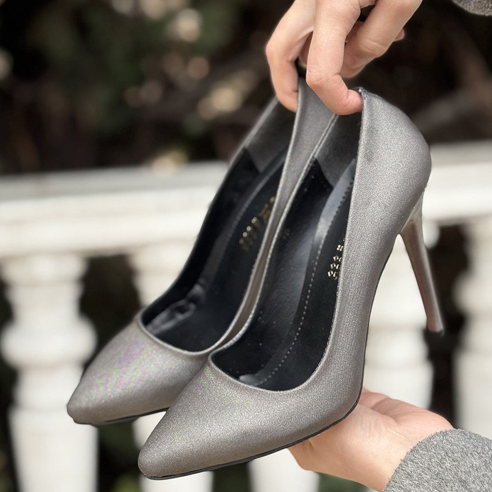 Hillar Platin Saten Stiletto Ayakkabı — Platin [stokoz:JG4WevVSgRIcDTngYZAe%3APlatin%3A3%3A1c1hd7c]