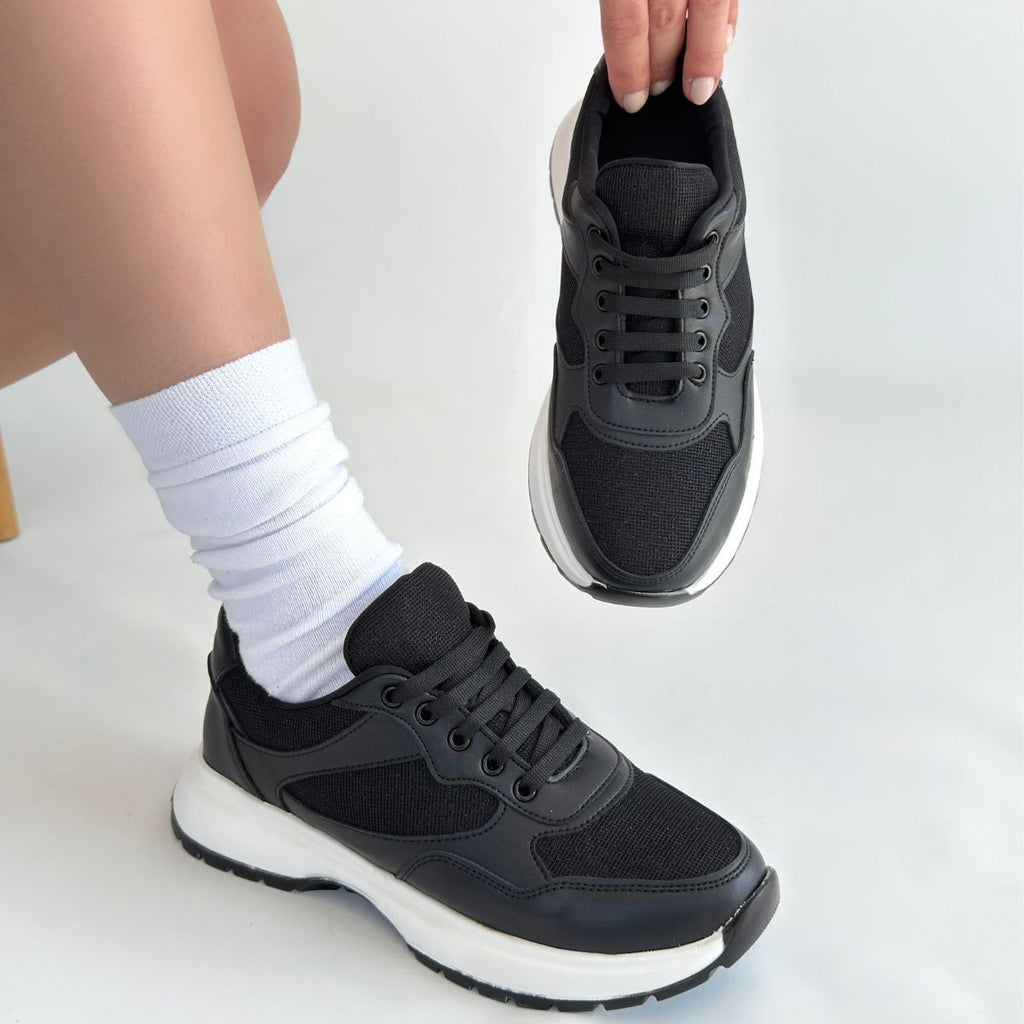 Slar Siyah Cilt Bağcıklı Spor Ayakkabı — Siyah [stokoz:rfJh6Bb4RZVIVD2Tbjwp%3ASiyah%3A3%3Abxow48]