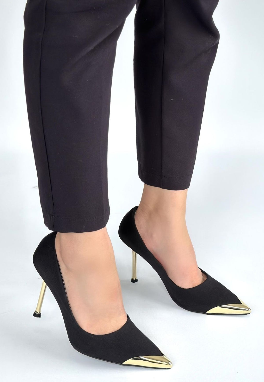 Alis Siyah Saten Stiletto Ayakkabı — Siyah [stokoz:CZ48bn0vui9RGdNw6Qpr%3ASiyah%3A0%3Ab5jc6c]