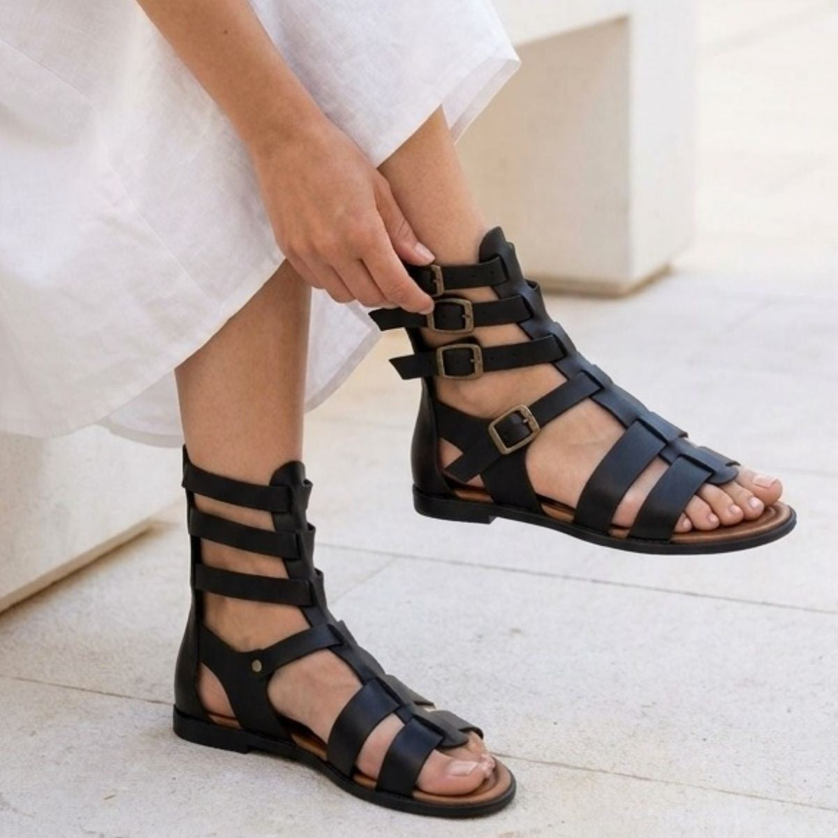 Nola Siyah Hakiki Deri Kemerli Sandalet — Siyah [stokoz:6JKoZwGMKbb5EIfQDctT%3ASiyah%3A6%3A1gmlecq]
