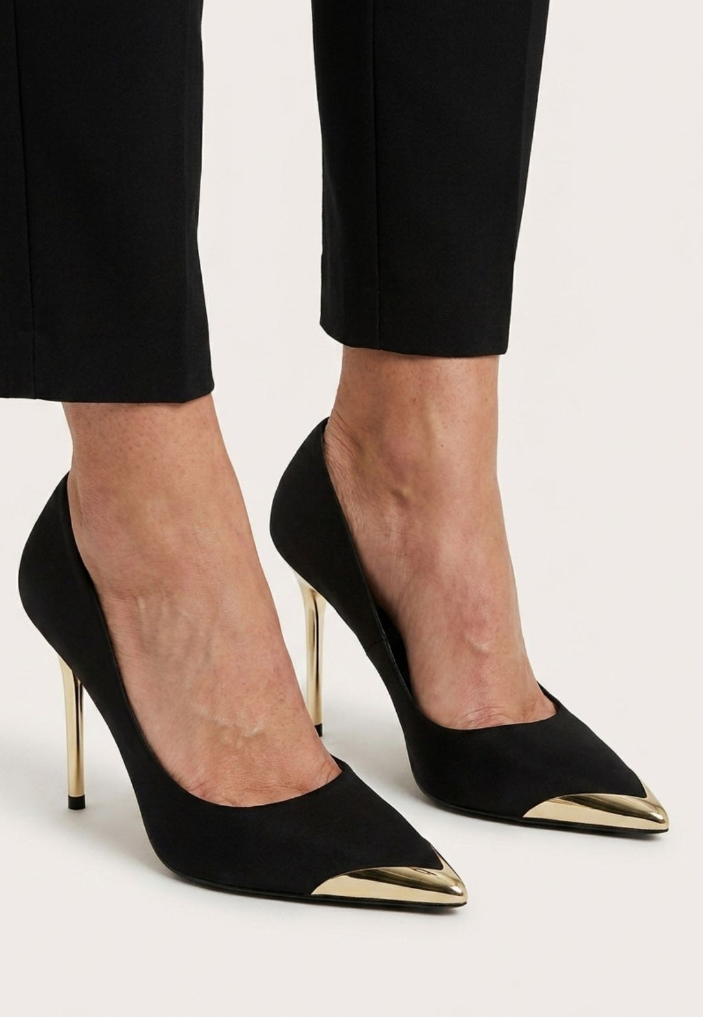 Alis Siyah Saten Stiletto Ayakkabı — Siyah [stokoz:CZ48bn0vui9RGdNw6Qpr%3ASiyah%3A4%3Asnxspr]